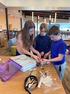 Middle School students explore littleBits in the Learning Commons MakerSpace