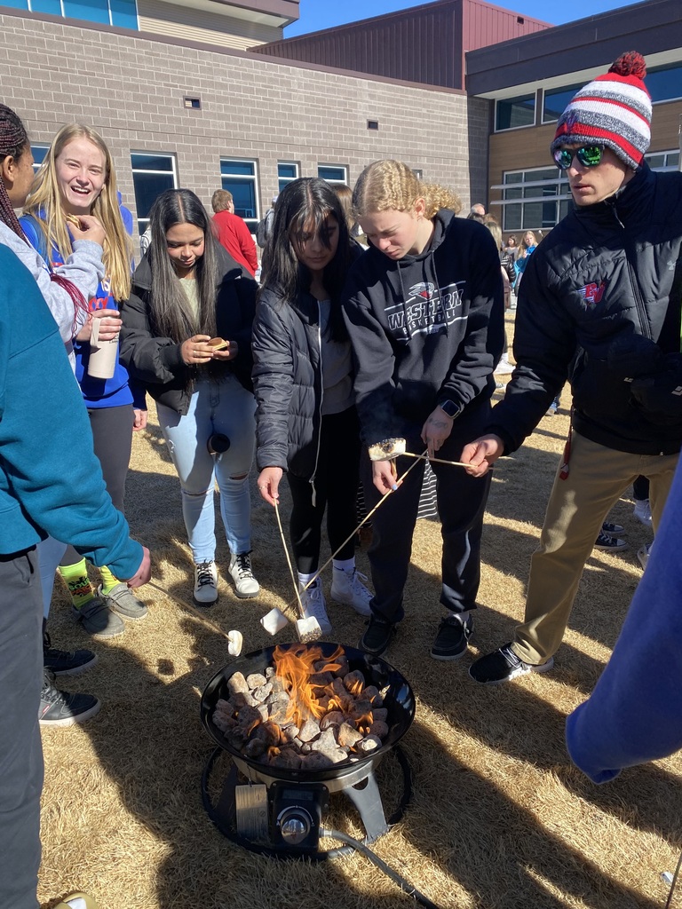 BVHS students and staff participate in a s'mores and lawn games advisory